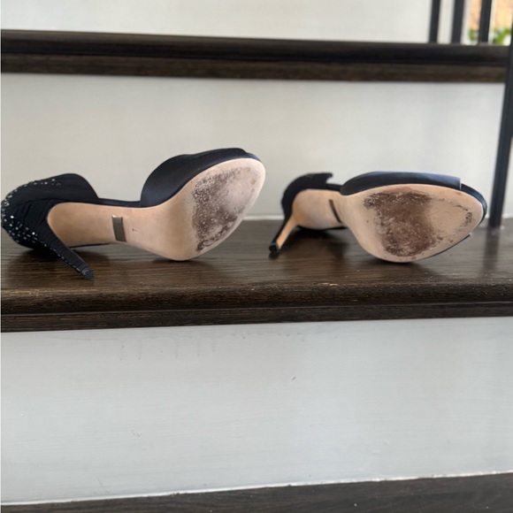 Elegant Black Peep-Toe Heels - Picture 6 of 6